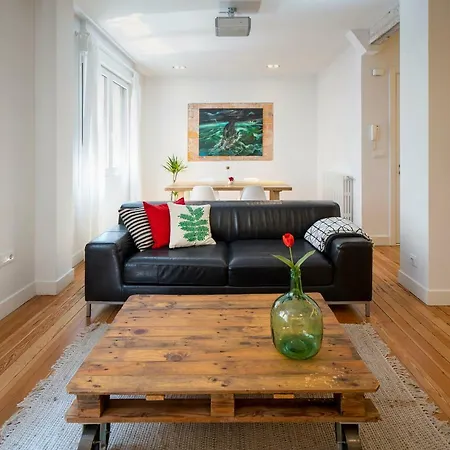 Great Location & 130m2! Guggenheim & Parking *