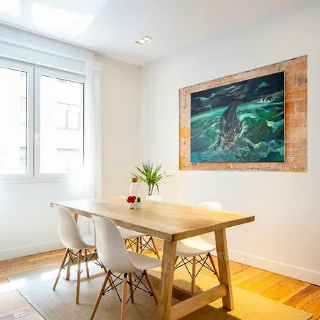 Great Location & 130m2! Guggenheim & Parking Appartement *