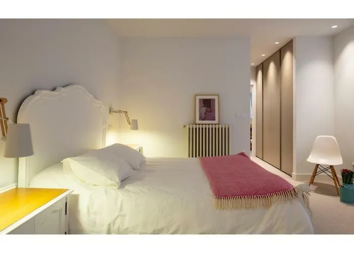 Great Location & 130m2! Guggenheim & Parking Διαμέρισμα