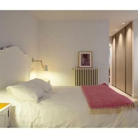 Great Location & 130m2! Guggenheim & Parking Apartament