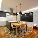 Great Location & 130m2! Guggenheim & Parking Appartamento